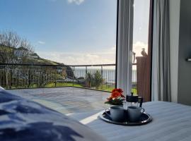 May View - Luxury Sea View Apartment - Millendreath, Looe，位于西卢港的乡村别墅