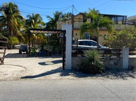 Casa Ibiza Celestun，位于塞莱斯通的酒店