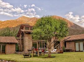 Luxury House & Unique Experience at Sacred Valley, Urubamba, Cusco，位于乌鲁班巴的酒店