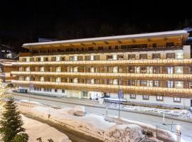 Radisson Residences Savoia Palace Cortina d’Ampezzo，位于科尔蒂纳丹佩佐的酒店