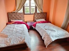 Hillwood Premium Hotel Lachen，位于拉亨的酒店