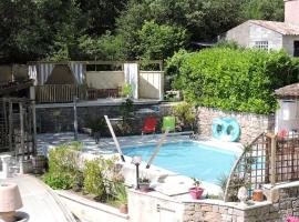 Châteaudouble : appartement au calme，位于Châteaudouble的酒店
