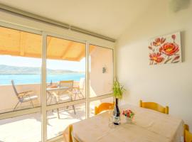 Marva stylish Mediterranean accomodation with beautiful view，位于祖波维奇的自助式住宿