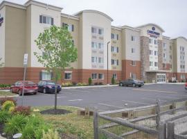 Candlewood Suites Philadelphia - Airport Area by IHG，位于切斯特的酒店