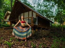 Glamping 8Caminos，位于卡门阿皮卡拉的豪华帐篷营地