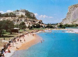 Gîte de charme le val Mellis classé 3 étoiles dans la douceur provençale，位于Vaumeilh的低价酒店