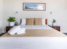 Huskisson Hotel