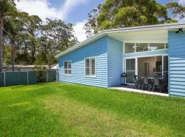 Sanctuary Blue Pet Friendly 5 Mins to Hyams Beach