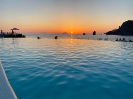 Therasia Resort Sea and SPA - The Leading Hotels of the World，位于弗卡诺的酒店
