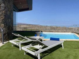 Villa Calm Ocean views by Infinity Summer，位于阿吉内金海滩的度假屋