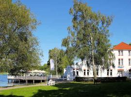 Seehotel Krakow am See，位于滨湖克拉科的酒店