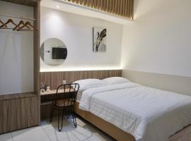 Aurora House Surabaya，位于Wijung的酒店