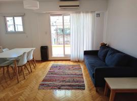 Hermoso Departamento en Recoleta muy luminoso，位于布宜诺斯艾利斯医学院地铁站附近的酒店