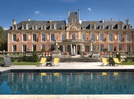 Alexandra Palace - La Maison Younan，位于Mazières-en-Gâtine马济耶尔昂加蒂讷高尔夫球场附近的酒店