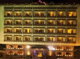 维斯塔孔雀宫酒店，位于斋浦尔米尔扎伊兹密尔路的酒店
