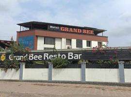 Hotel Grand Bee，位于Bhiwandi的酒店