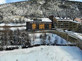 Wuau! Hotel Galanthus & Spa，位于索尔德乌的酒店