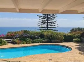 Neptunes Seat - Garden Paradise with Ocean Views