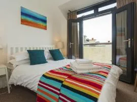 ILFRACOMBE LANDMARK VIEW 3 BEDROOMS Sleeps 68