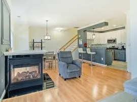 24 Mi to Washington DC Woodbridge Condo