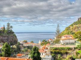 Lidia's Place, a Home in Madeira，位于蓬他达维托亚的公寓