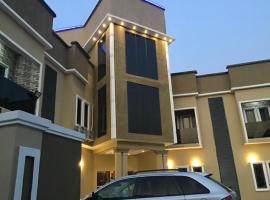 Clique Court Hotel & Suite，位于Opete的酒店