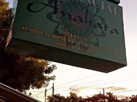 Residencial ANAHATA，位于卡皮亚德尔德尔蒙特的住宿加早餐旅馆