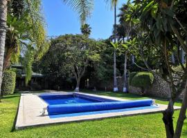 Agradable casa rural con piscina privada，位于尧特佩克的酒店