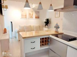 Azure SKYVIEW PENTHOUSE minimalist unit，位于马尼拉的酒店