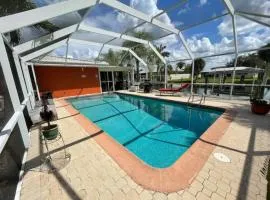 Heated Pool Paradise, Gulf Access, Pet Friendly