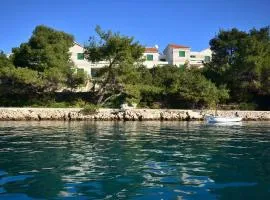 Povlja Bungalows
