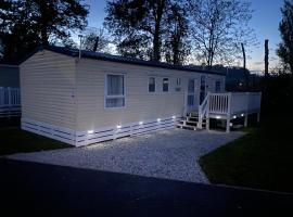 Golden sands holiday park- pitch H84，位于Cockwood的豪华帐篷营地