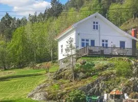 4 Bedroom Amazing Home In Sannidal
