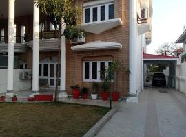 heritage inn guest House Islamabad.F10/1，位于拉瓦尔品第的酒店
