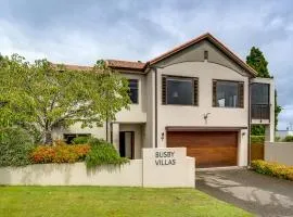 Busby Hill Villa - Havelock North Holiday Home