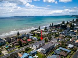 Coastal Paradise - Orewa Holiday Home，位于奥雷瓦的酒店