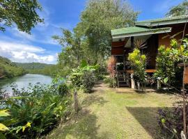 Mangrove bungalow & restaurant，位于库德岛的度假短租房
