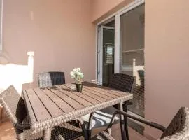 Lovely Apartment In Gradac With Kitchen