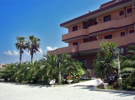 Hotel Le Palme 2011，位于阿尔代亚的酒店