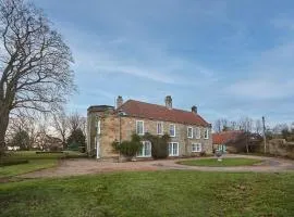 Silton Hall - Grade II Hall & Swimming Pool