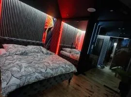 Apartament Czarna Perła z dużym tarasem NA Dachu 75m2 , PROJEKTOR ,garaż podziemny