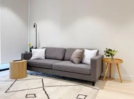 New Apartment close to Westfield and Hospital