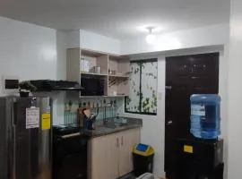 Staycation 2 Bedroom in Urban Deca Home Marilao