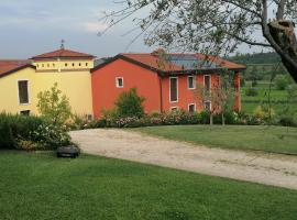 Agriturismo La Rondinella，位于拉齐塞的酒店