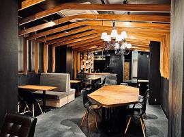 Namba Guesthouse HIVE，位于大阪的酒店