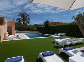 Villa Simona Ibiza，位于伊维萨镇的带按摩浴缸的酒店