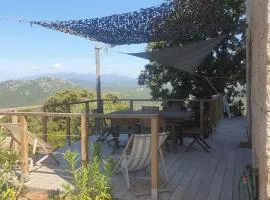 Meublé de tourisme avec terrasse vue montagne