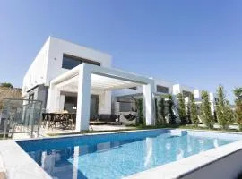 Villa Mare - Private Pool, 4 Bdrms, Sea View, BBQ