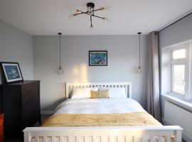 Bath City Skyline Spacious 3 Bed House for family，位于巴斯的酒店