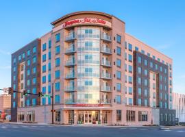 Hampton Inn & Suites Huntsville Downtown, Al，位于亨茨维尔的宠物友好酒店